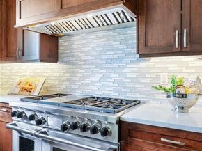 9827 NE 20th Street, Bellevue WA 98004