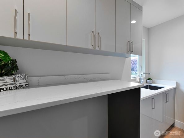 23801 100th Avenue SE, Kent WA 98031