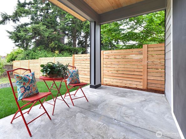 23801 100th Avenue SE, Kent WA 98031