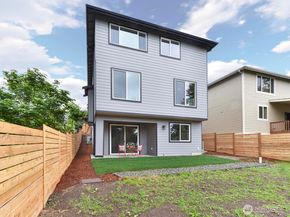 23801 100th Avenue SE, Kent WA 98031