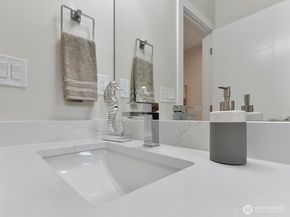 23801 100th Avenue SE, Kent WA 98031