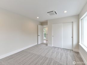 23801 100th Avenue SE, Kent WA 98031