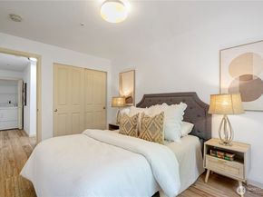 9222 Roosevelt Way NE 302, Seattle WA 98115