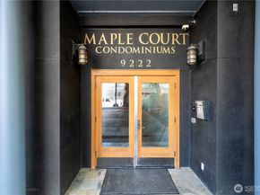9222 Roosevelt Way NE 302, Seattle WA 98115