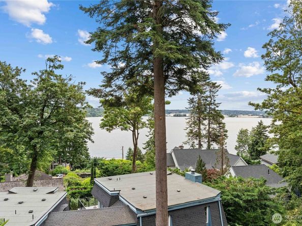 8526 E Mercer Way, Mercer Island WA 98040