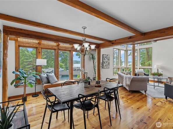 8526 E Mercer Way, Mercer Island WA 98040