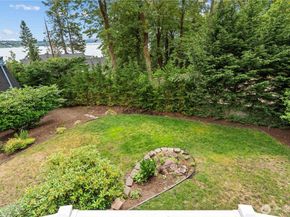 8526 E Mercer Way, Mercer Island WA 98040