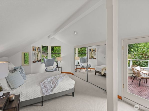 8526 E Mercer Way, Mercer Island WA 98040