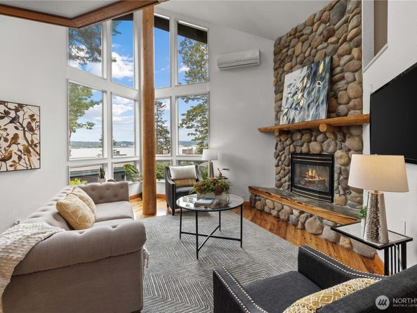 8526 E Mercer Way, Mercer Island WA 98040