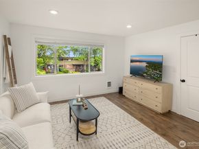 3834 175th Avenue NE E49, Redmond WA 98052
