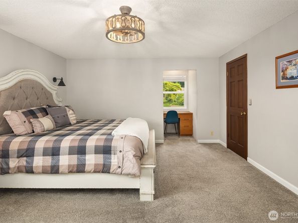 22423 3rd Avenue SE, Bothell WA 98021