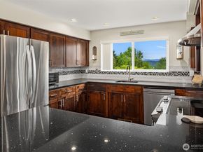 22423 3rd Avenue SE, Bothell WA 98021