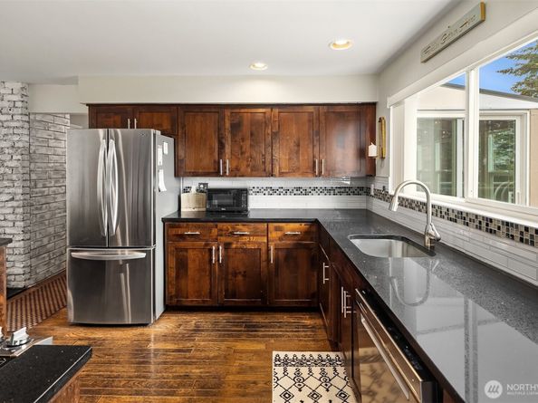 22423 3rd Avenue SE, Bothell WA 98021