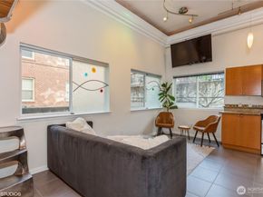 621 5th Avenue N 102, Seattle WA 98109