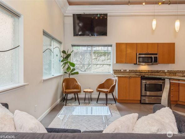 621 5th Avenue N 102, Seattle WA 98109