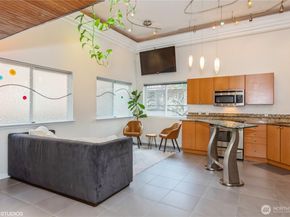621 5th Avenue N 102, Seattle WA 98109