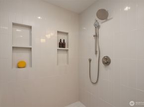 10304 NE 113th Place, Kirkland WA 98033