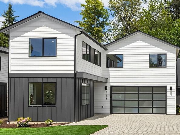 10304 NE 113th Place, Kirkland WA 98033