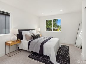 10304 NE 113th Place, Kirkland WA 98033