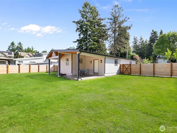 20103 75th Avenue NE, Kenmore WA 98028