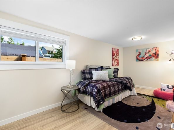 20103 75th Avenue NE, Kenmore WA 98028