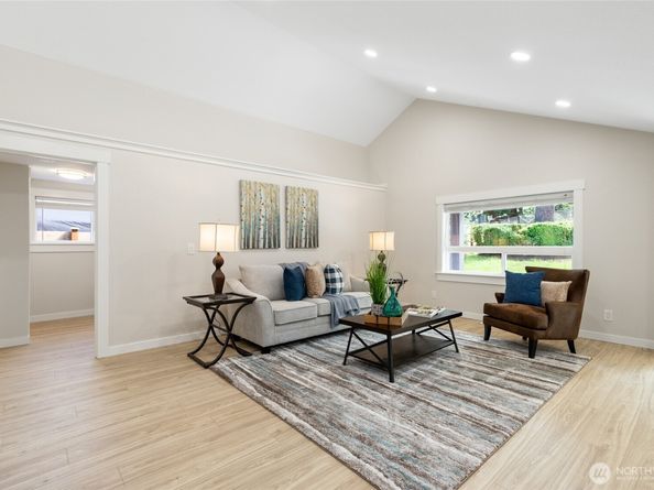 20103 75th Avenue NE, Kenmore WA 98028