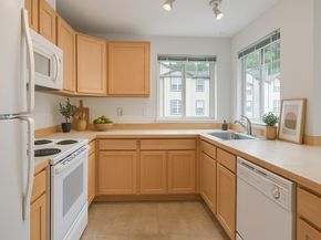 15325 SE 155th Place N5, Renton WA 98058