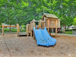 15325 SE 155th Place N5, Renton WA 98058