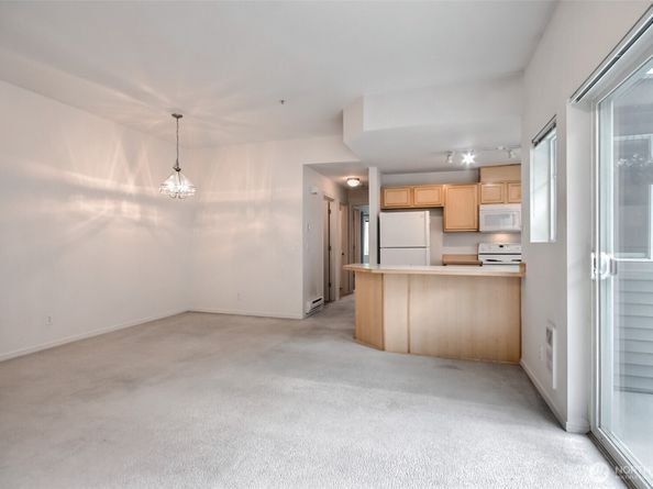 15325 SE 155th Place N5, Renton WA 98058