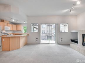 15325 SE 155th Place N5, Renton WA 98058