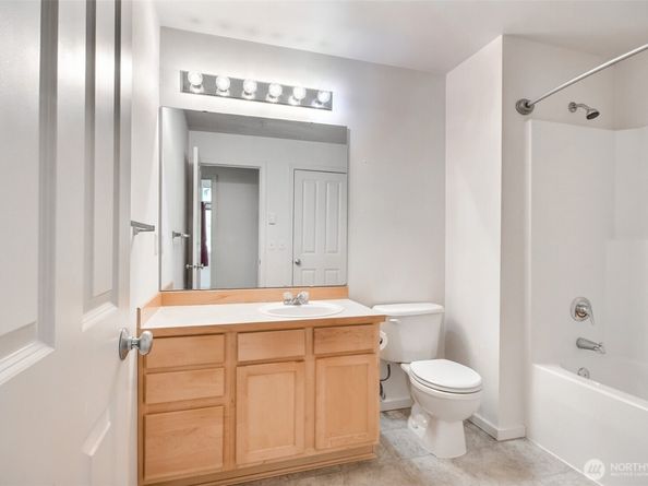 15325 SE 155th Place N5, Renton WA 98058