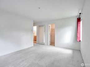15325 SE 155th Place N5, Renton WA 98058