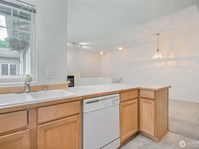 15325 SE 155th Place N5, Renton WA 98058