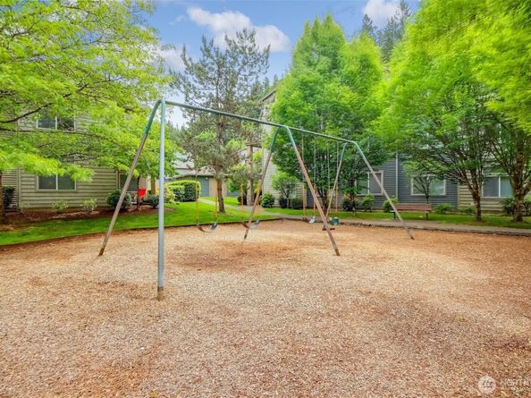 15325 SE 155th Place N5, Renton WA 98058