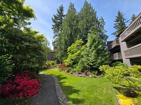 1524 NE 140th D2, Seattle WA 98125