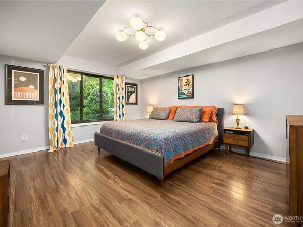 1524 NE 140th D2, Seattle WA 98125
