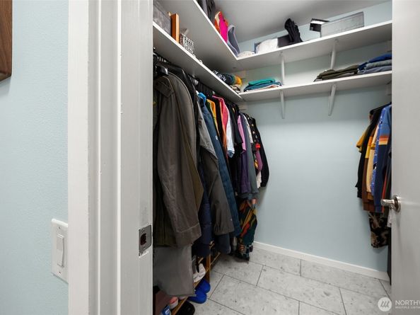 1524 NE 140th D2, Seattle WA 98125