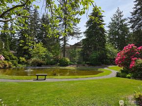 1524 NE 140th D2, Seattle WA 98125