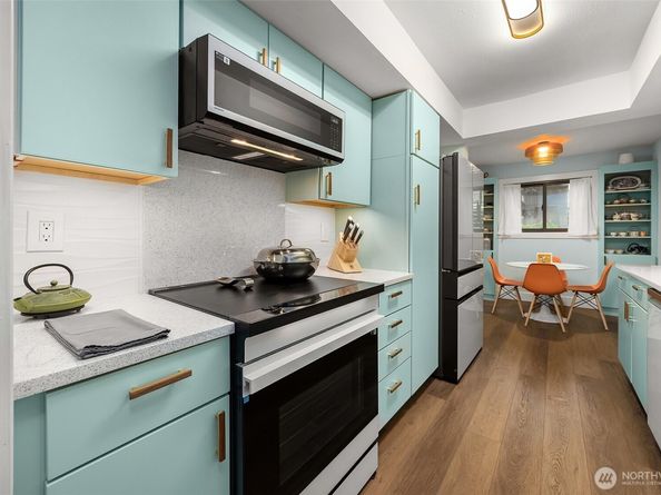 1524 NE 140th D2, Seattle WA 98125