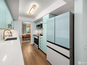 1524 NE 140th D2, Seattle WA 98125