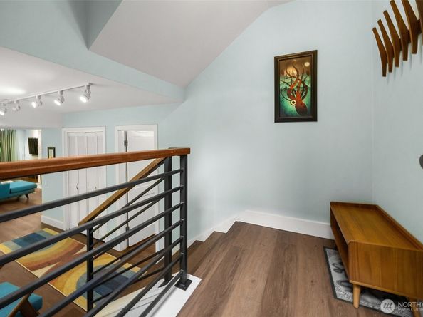 1524 NE 140th D2, Seattle WA 98125
