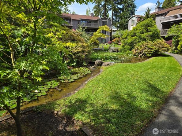 1524 NE 140th D2, Seattle WA 98125