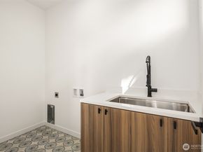 3849 NE 88th Street, Seattle WA 98115