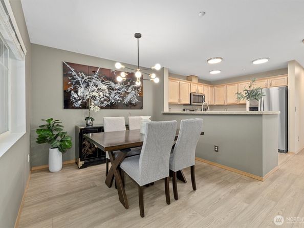 1981 24th Avenue NE 104, Issaquah WA 98029
