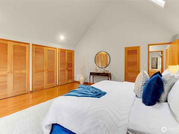 11611 73rd Place NE, Kirkland WA 98034