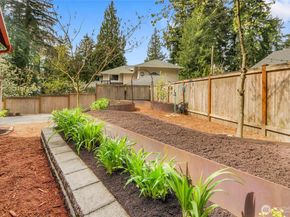 11611 73rd Place NE, Kirkland WA 98034