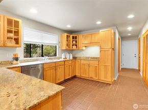 11611 73rd Place NE, Kirkland WA 98034