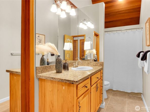 11611 73rd Place NE, Kirkland WA 98034