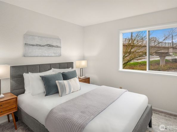 11300 1st Avenue NE 202, Seattle WA 98125