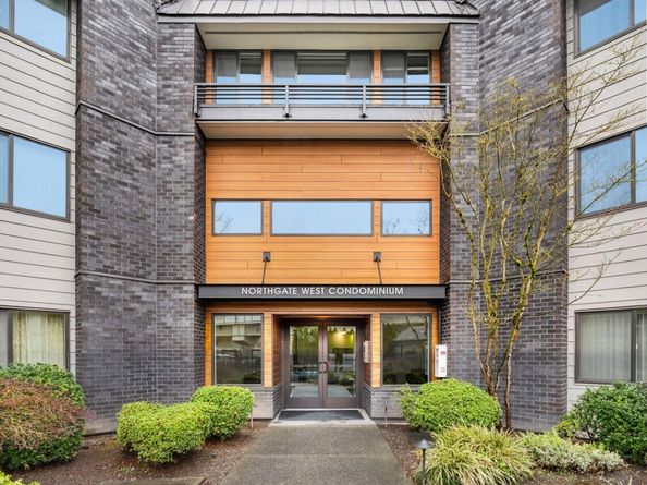 11300 1st Avenue NE 202, Seattle WA 98125